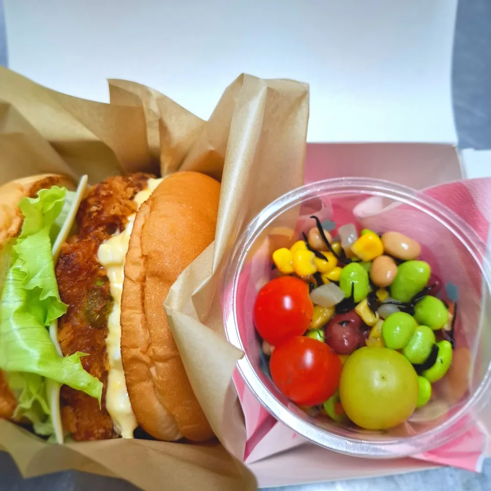 🍔エビカツバーガーランチ🍔|ゆきさんさん