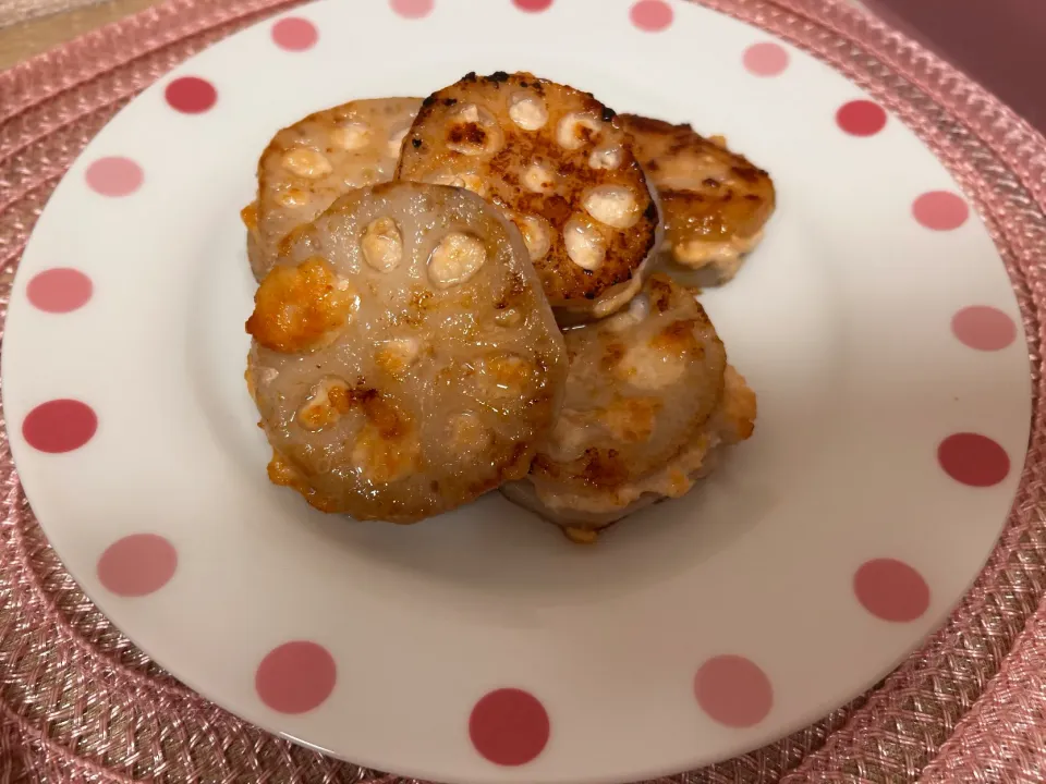 【冬は別れの季節なのかな】れんこんの挟み揚げ|飛鳥さん