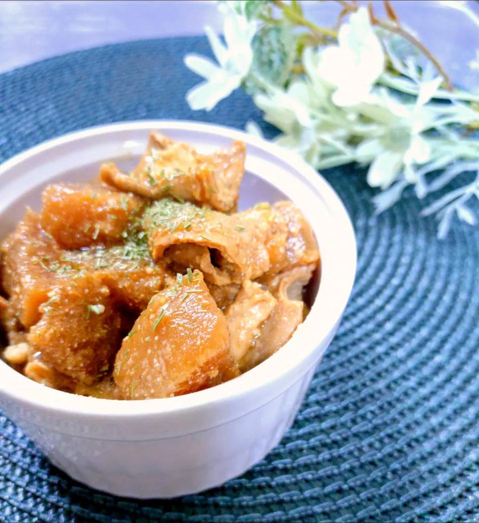 牛もつと大根の糀みそ煮 ·͜·♡|fumiさん