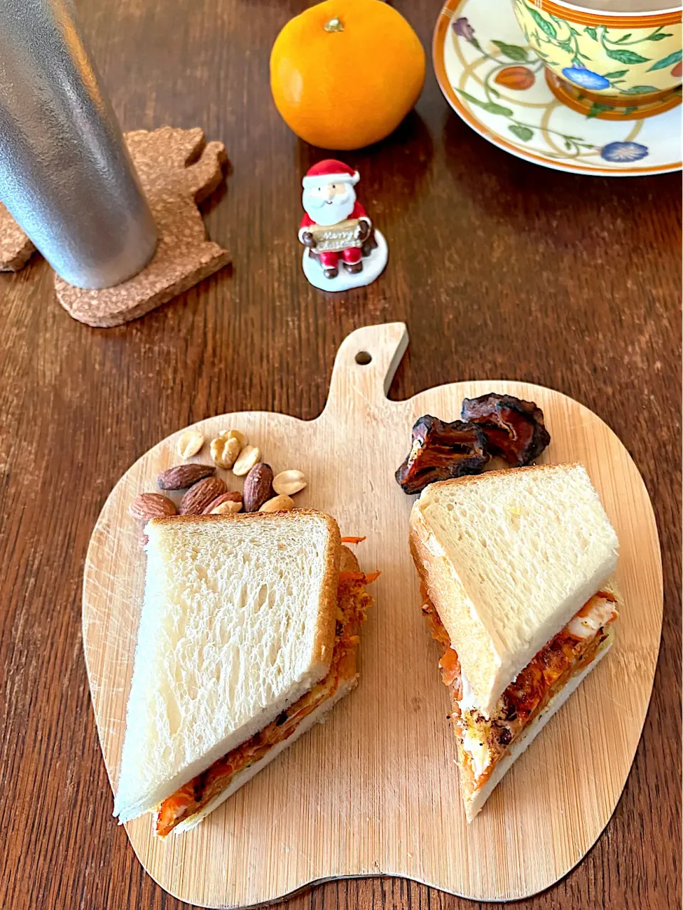 朝ごはん♯オムレツサンド♯自家製干し柿|小松菜さん