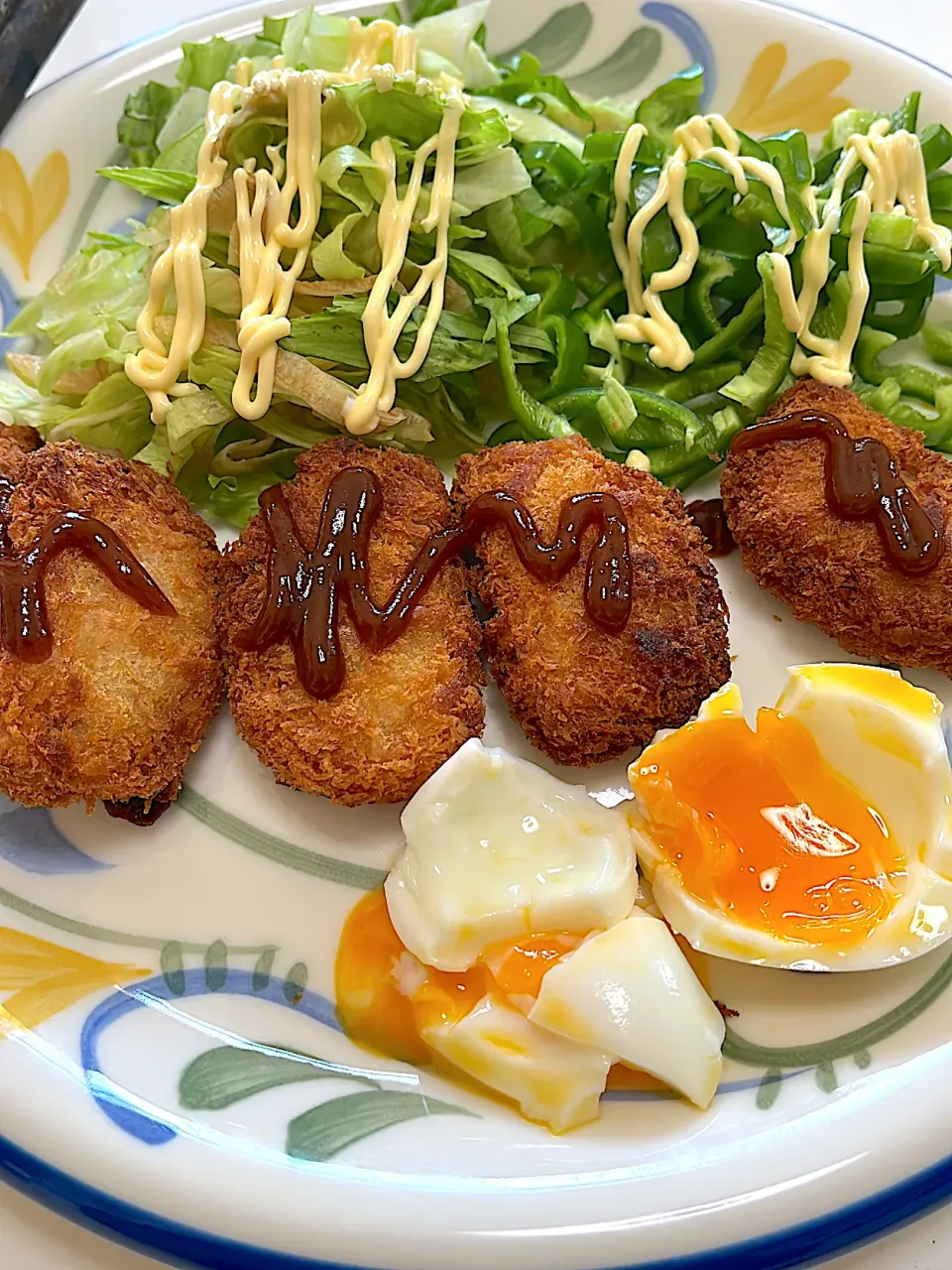 半熟卵が失敗しちゃった💦💦　ヒレカツ♫wwwww|Yoshihiro Andoさん