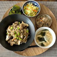 丼ぶりランチ|ともえ☆さん