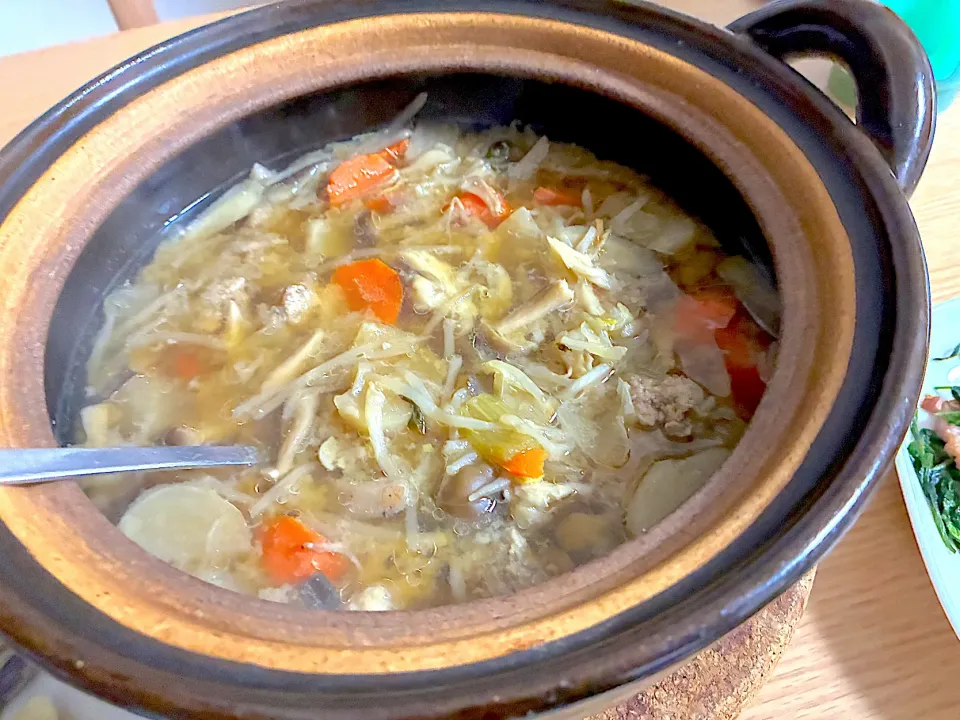 鶏むね肉と根菜のうま味噌鍋。|くろーぶやんさん
