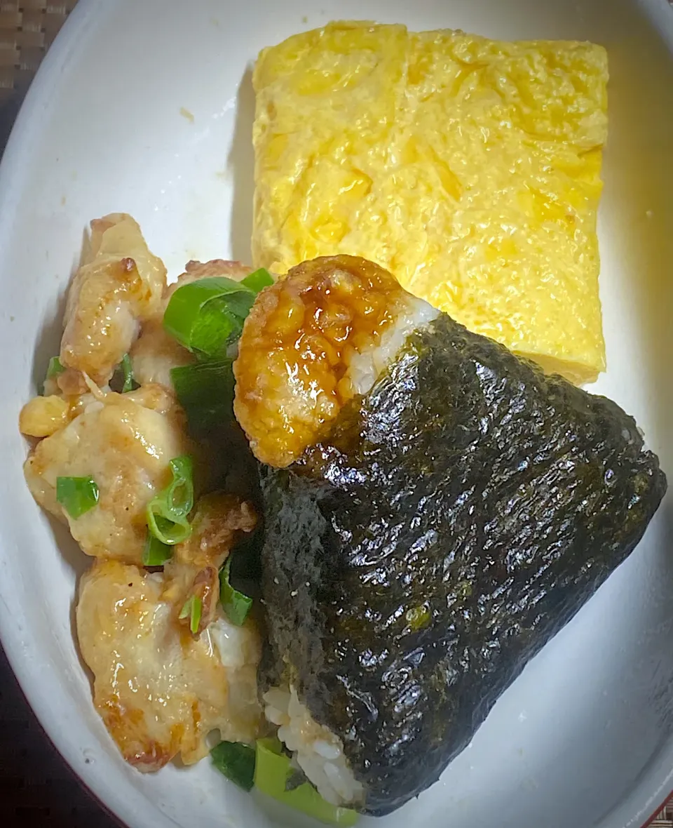 天むす焼き鳥だし巻き卵|すくらんぶるえっぐさん