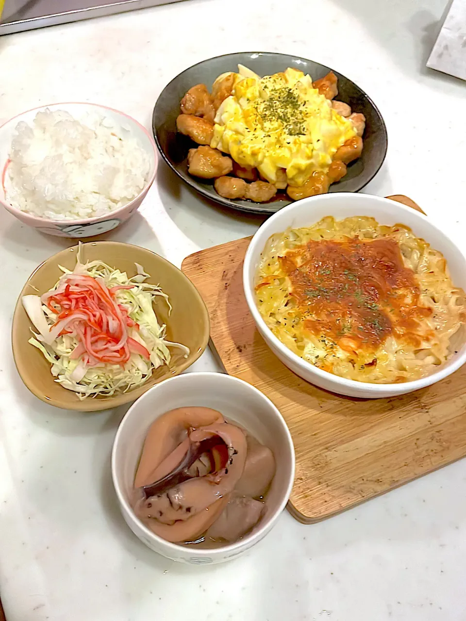 おっさん飯　ササミ南蛮　グラタン　アオリイカの煮物　サラダ|ひげおやじさん