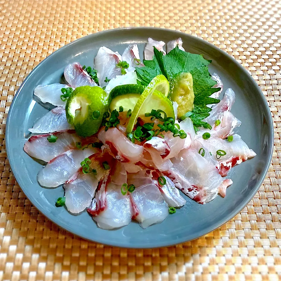 黒鯛の刺身|なか★やまさん