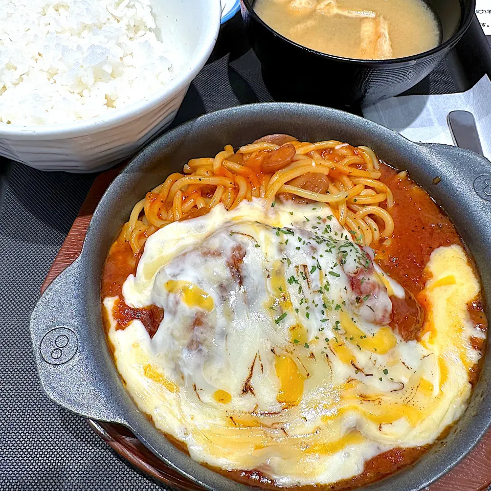 西条てっぱんナポリタン炙りチーズハンバーグ🧀🍝|buhizouさん