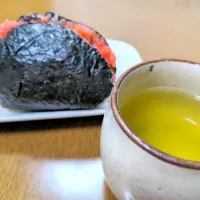 玄米茶＆タラコおにぎり