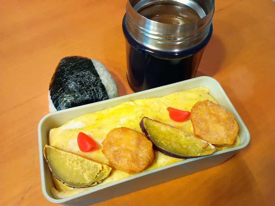 次男弁当&おにぎり|tamagomagomagoさん