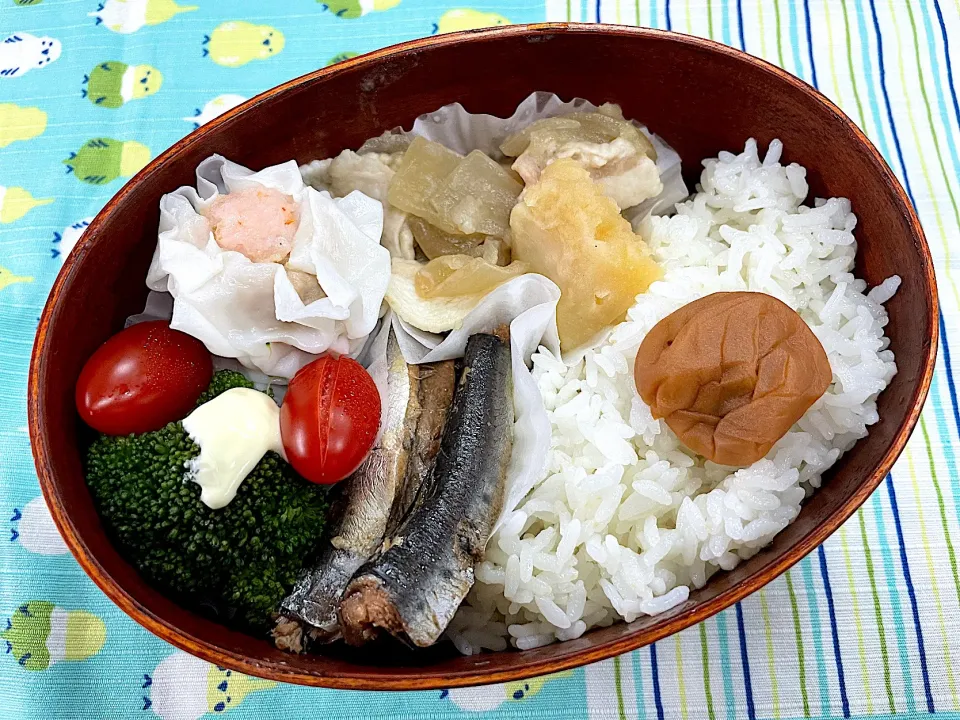 イワシ煮付、シウマイ、肉じゃが🍱|なお🅿️さん