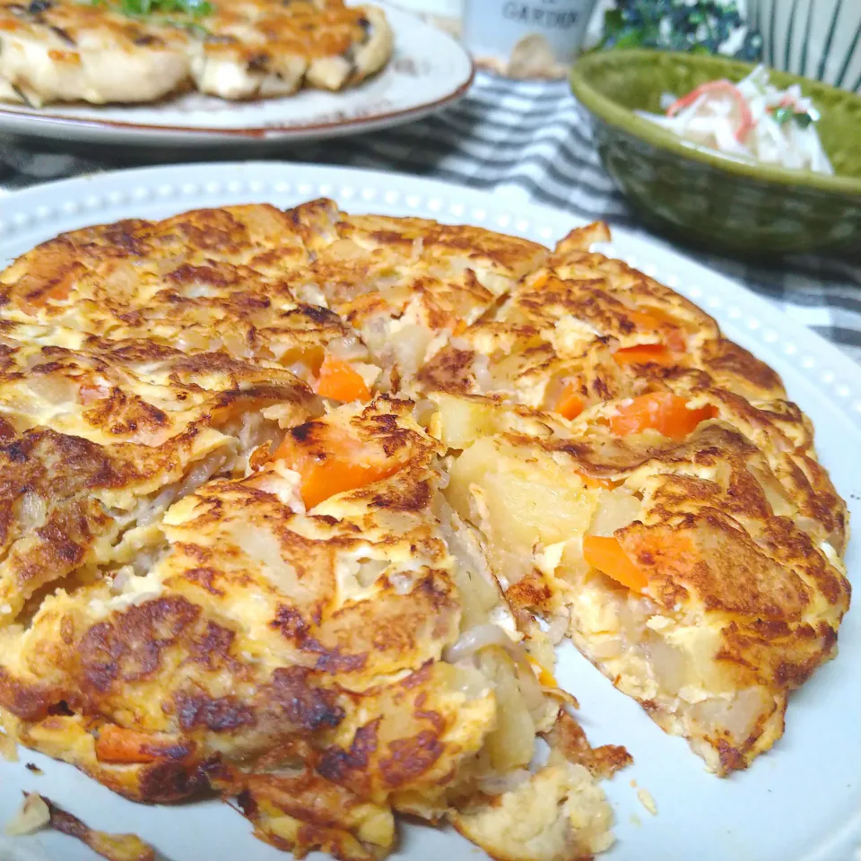 肉じゃがリメイク〜！スパニッシュオムレツ♬|とまと🍅さん