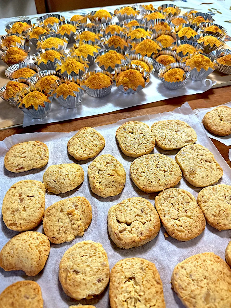 コーンマフィンとジンジャークッキー|eatさん