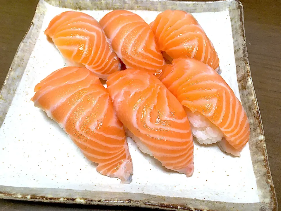 おすしです🍣|うしですさん