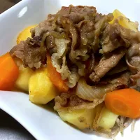 肉じゃがです🥓|うしですさん