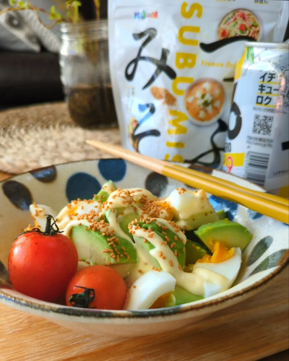 ｱﾎﾞｶﾄﾞとゆで卵のつぶみそﾏﾖ和え|まりおさん