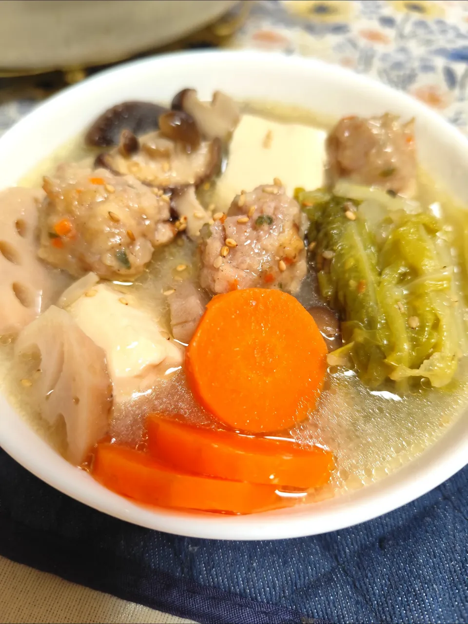 昨日の夜ごはん生協赤鶏鴨入りつみれ鍋|m.rafuさん