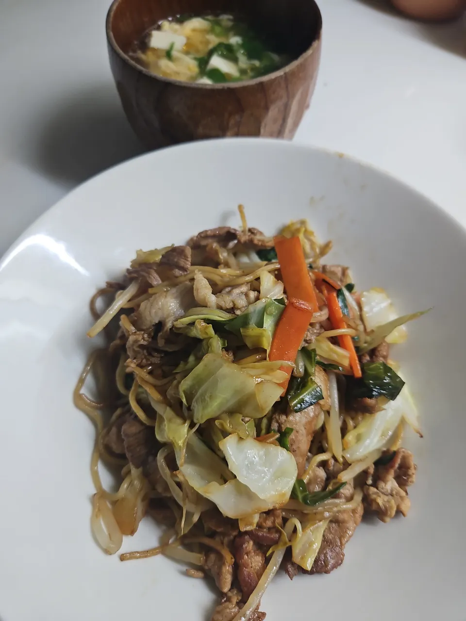 ☆夕飯☆ちょっと体調不調が続いてますので簡単に。　焼きそば、卵スープ|ｼｮｺﾗさん