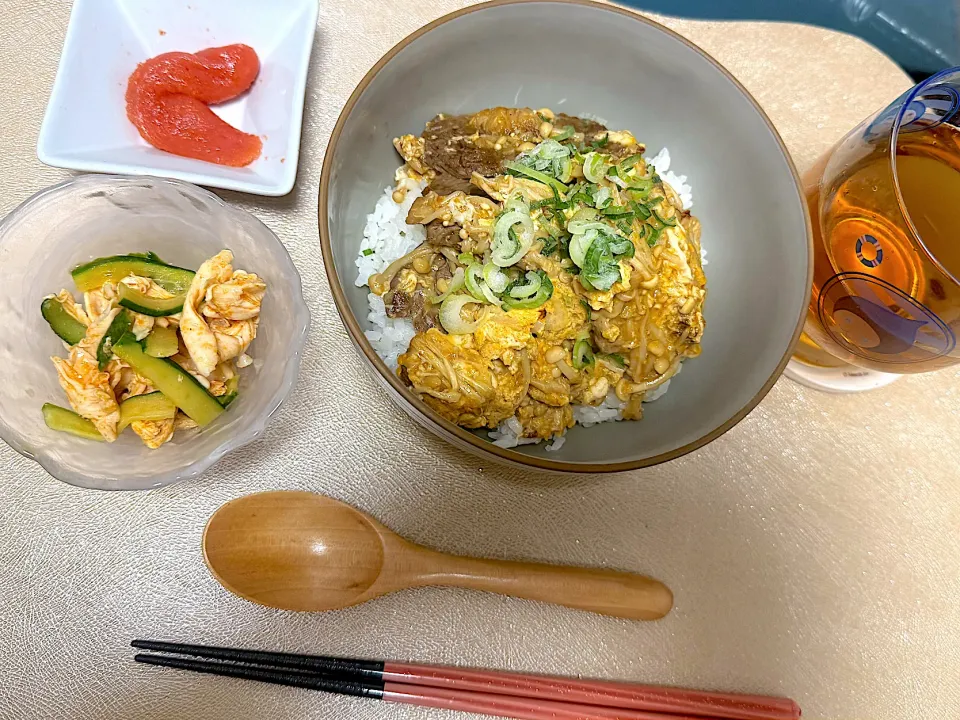 えのきとお肉の卵とじ丼🥚|S h i z🦋さん