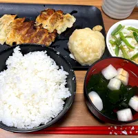 冷凍作り置き餃子🥟&豚まん✨|モモ&ハーブmama🐰🐹🐢🐠❤️さん