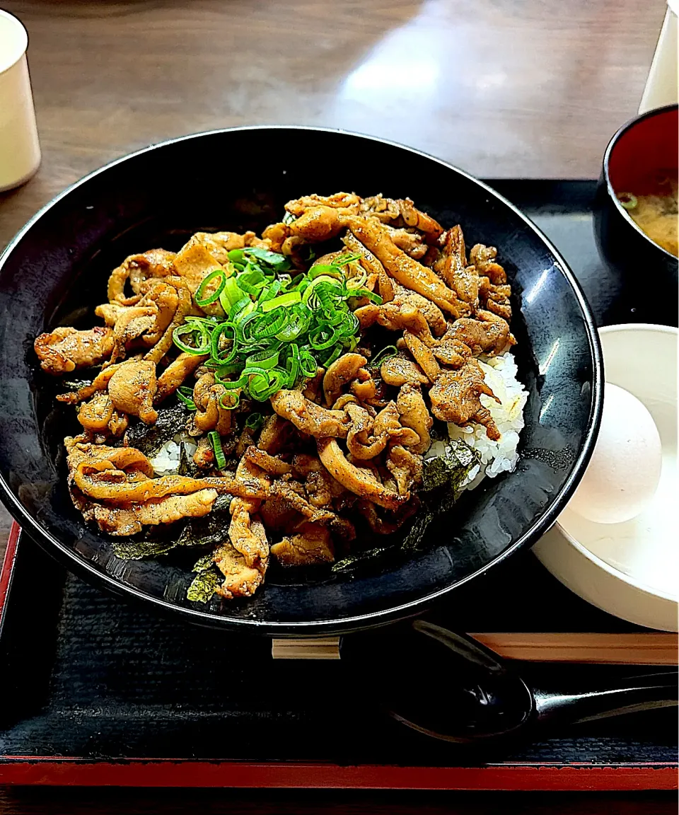 ピリ辛かしわバター丼で香川グルメを締めくくり🔥|kaeさん
