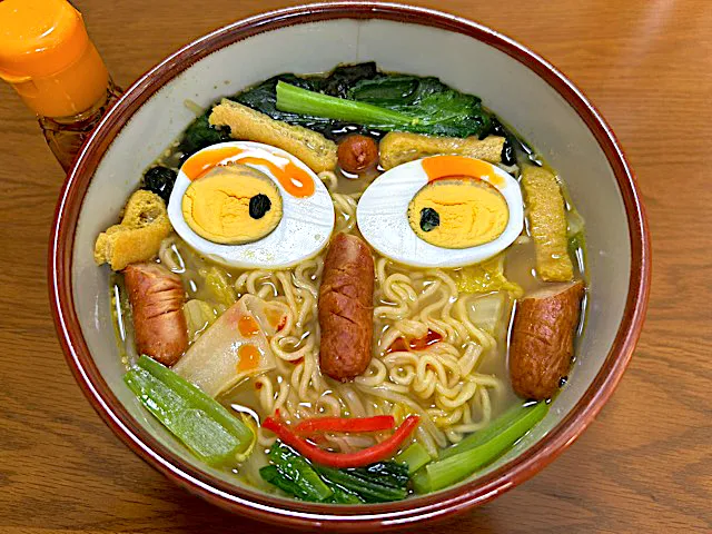 エースコックのワンタン麺🍜、カレー味　　　⊂((・x・))⊃✨|サソリさん