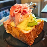 笑顔になれるモーニングトーストです|motohiroさん