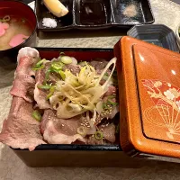 広島　いろはうた　こうね重|しのさん