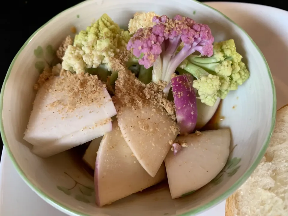 カリフローレとかぶの胡麻ポン酢和え|そらまめさん