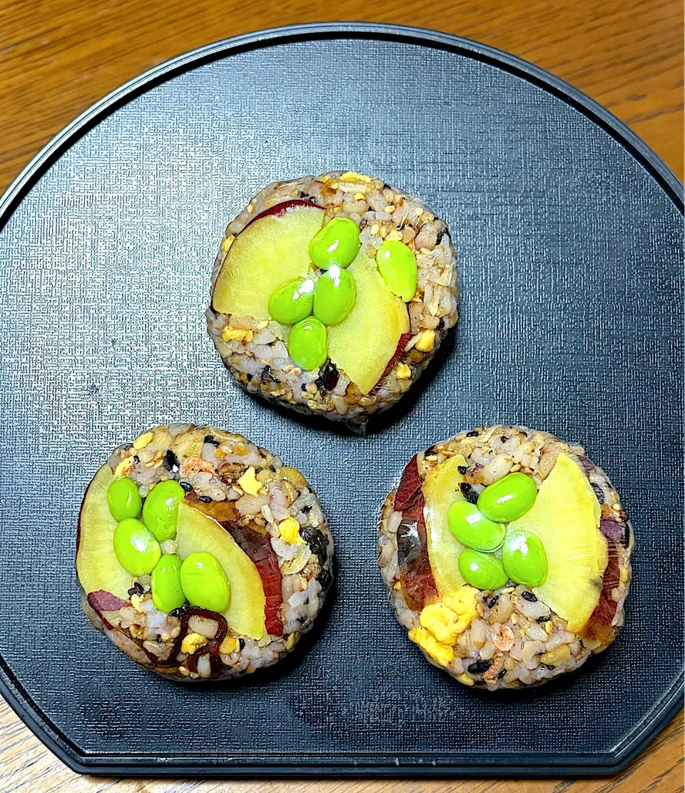 さつまいもご飯むすび|o-kazuさん