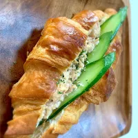 ツナきゅうりクロワッサン|カルボーンさん