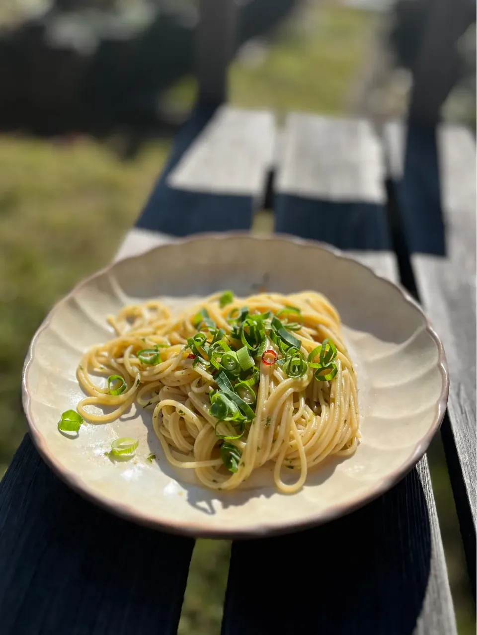 11/22の昼食　庭でペペロンチーノ|yoneさん