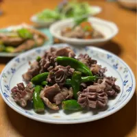 11/23の夕食　ししとうと砂肝の塩炒め