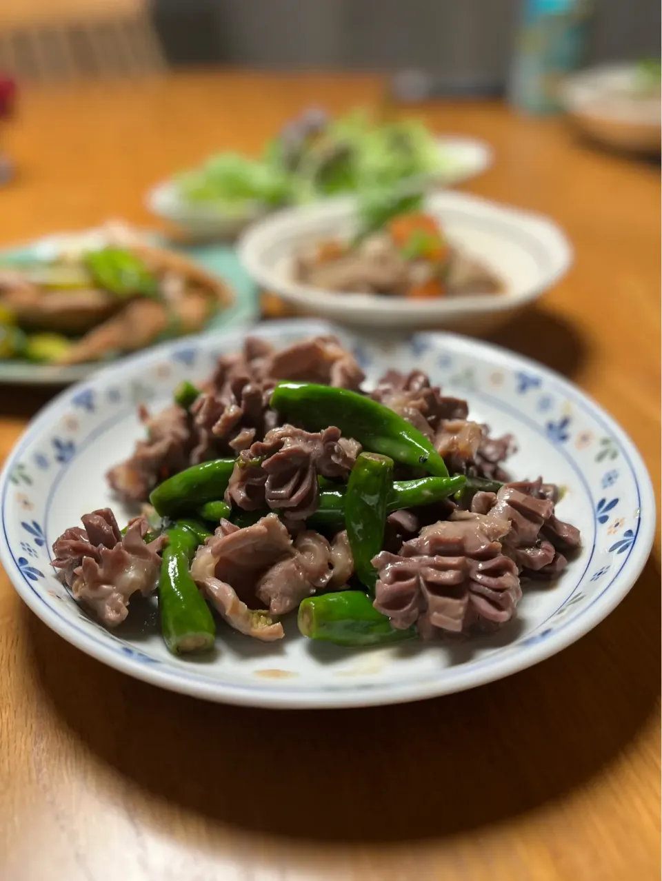 11/23の夕食　ししとうと砂肝の塩炒め|yoneさん