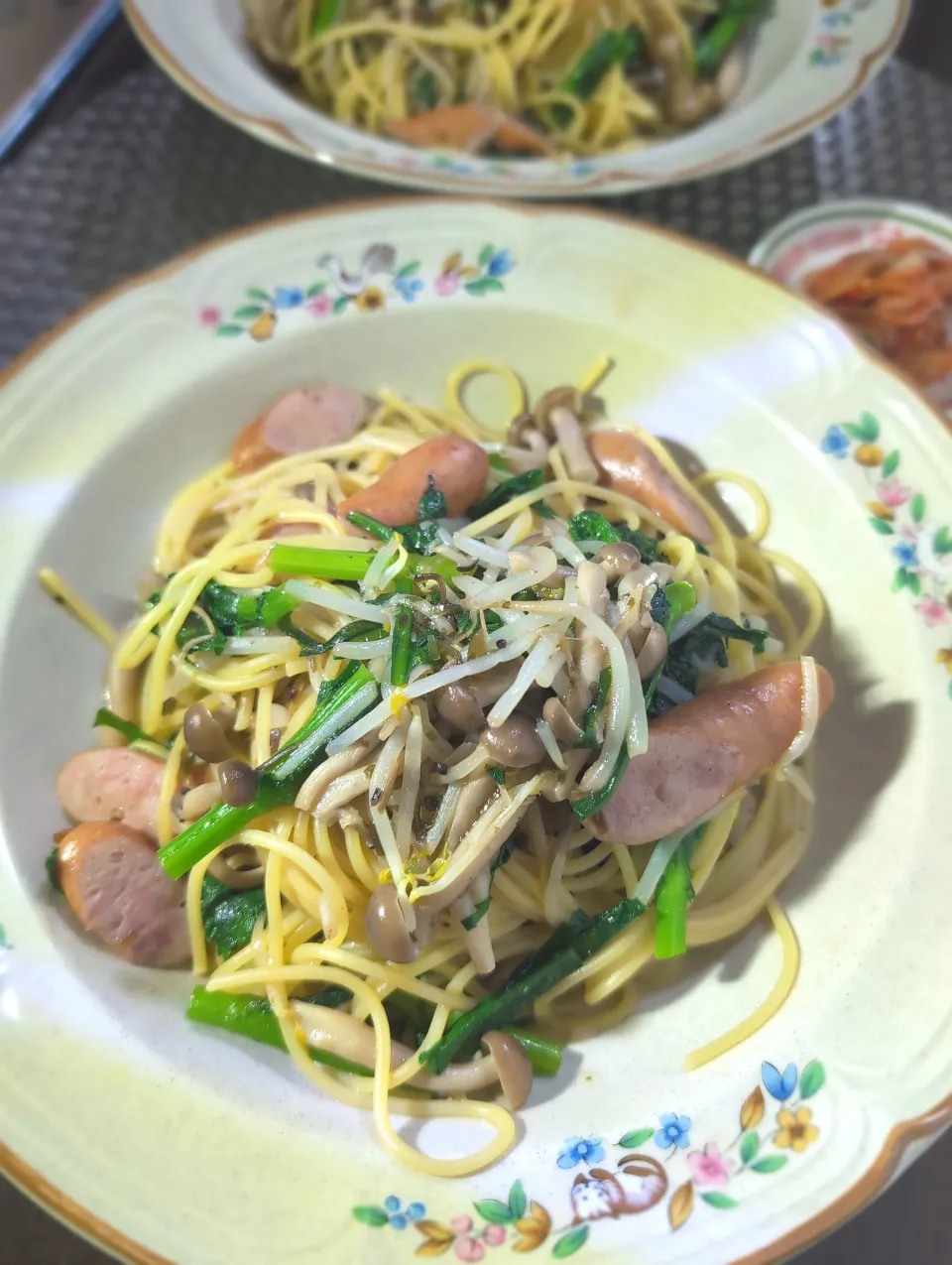 モヤシと春菊のパスタ|テケテケさん