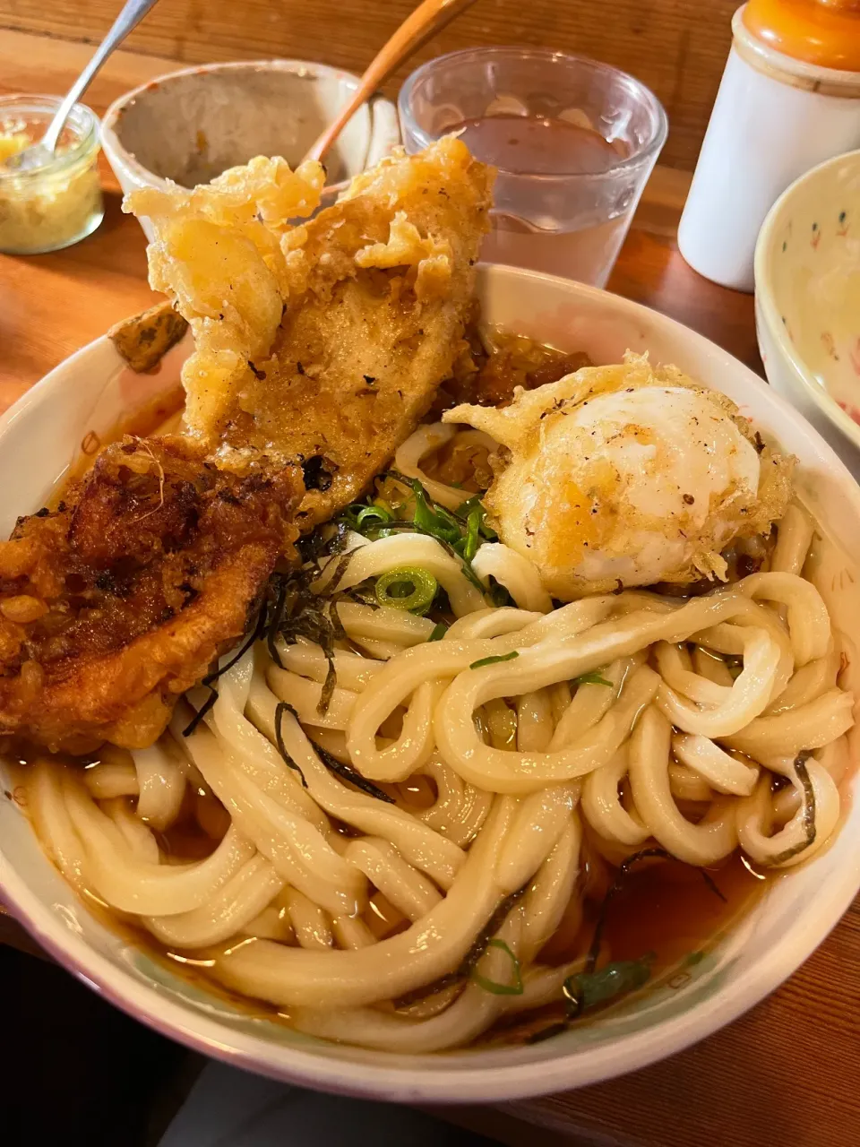 三好うどん  ぶっかけ 卵 れんこん 鶏|rockiさん