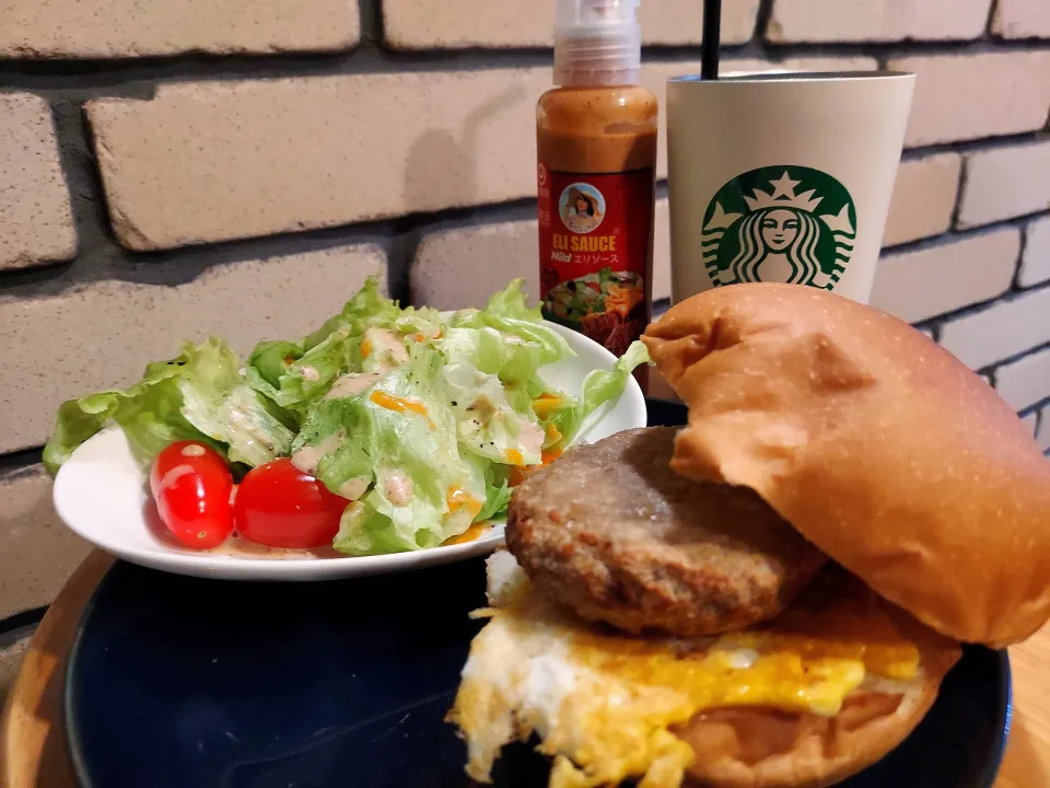 朝ごはん☕🍞🌄|みどりさん