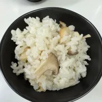 お吸い物の素で炊き込みご飯|miyuさん