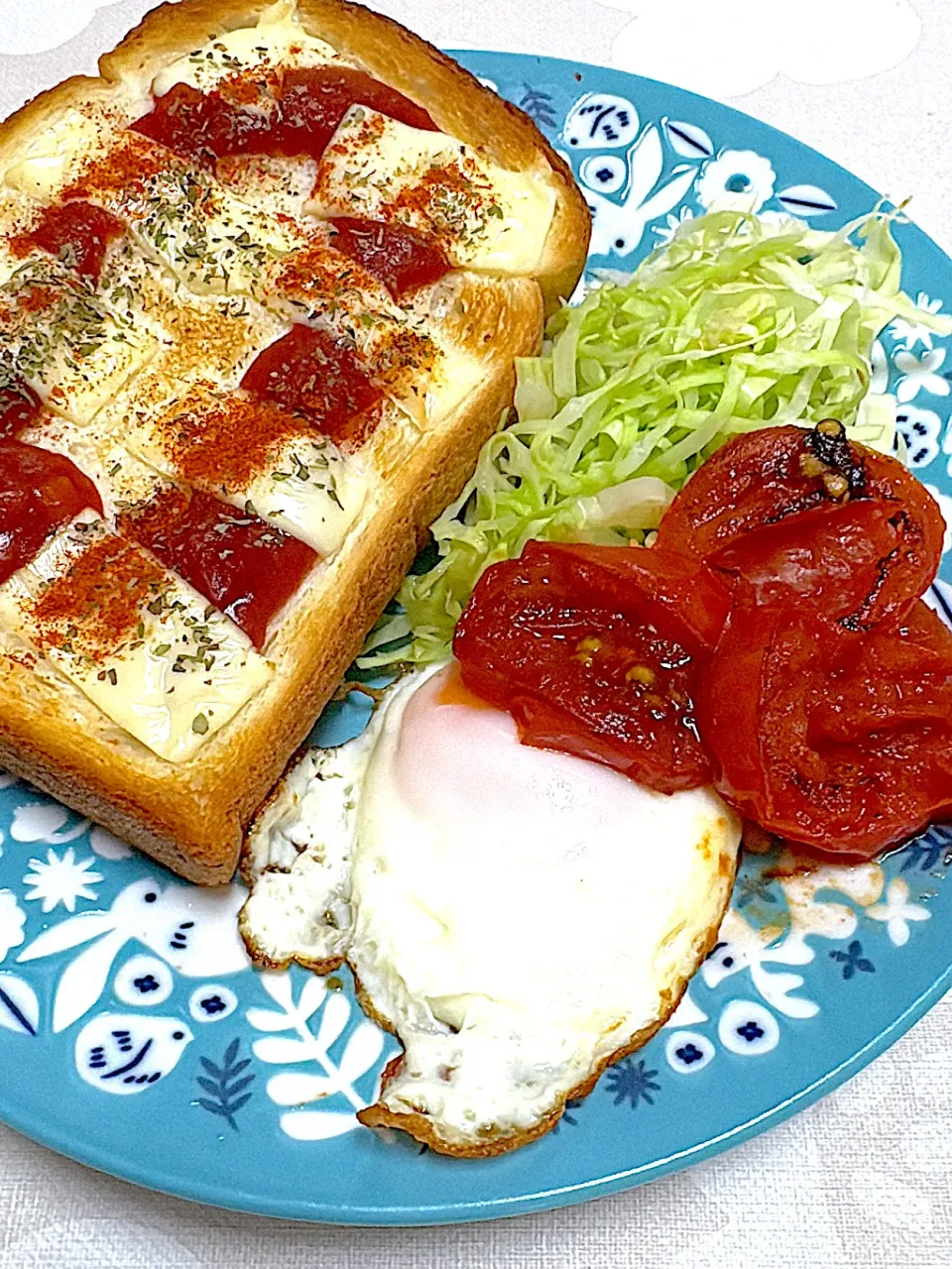 ⭐︎今日の朝ご飯⭐︎ チーズトーストと温野菜|hamamaさん