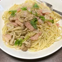 キノコとベーコンのペペロンチーノ|ちーずまにあさん