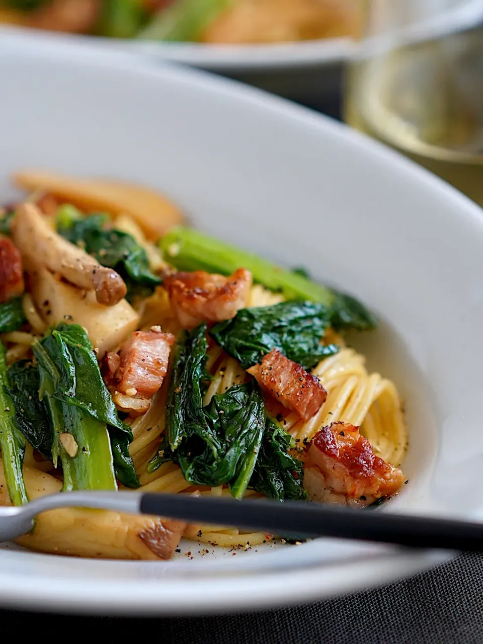 かつお菜とベーコンのパスタ|てつやさん