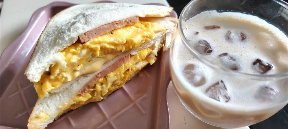 Lazy lunch 💗|🍒lynnlicious🍒さん