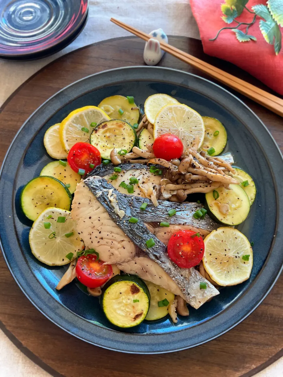 さわらとズッキーニのガーリックレモン蒸し|スイーツポテトさん