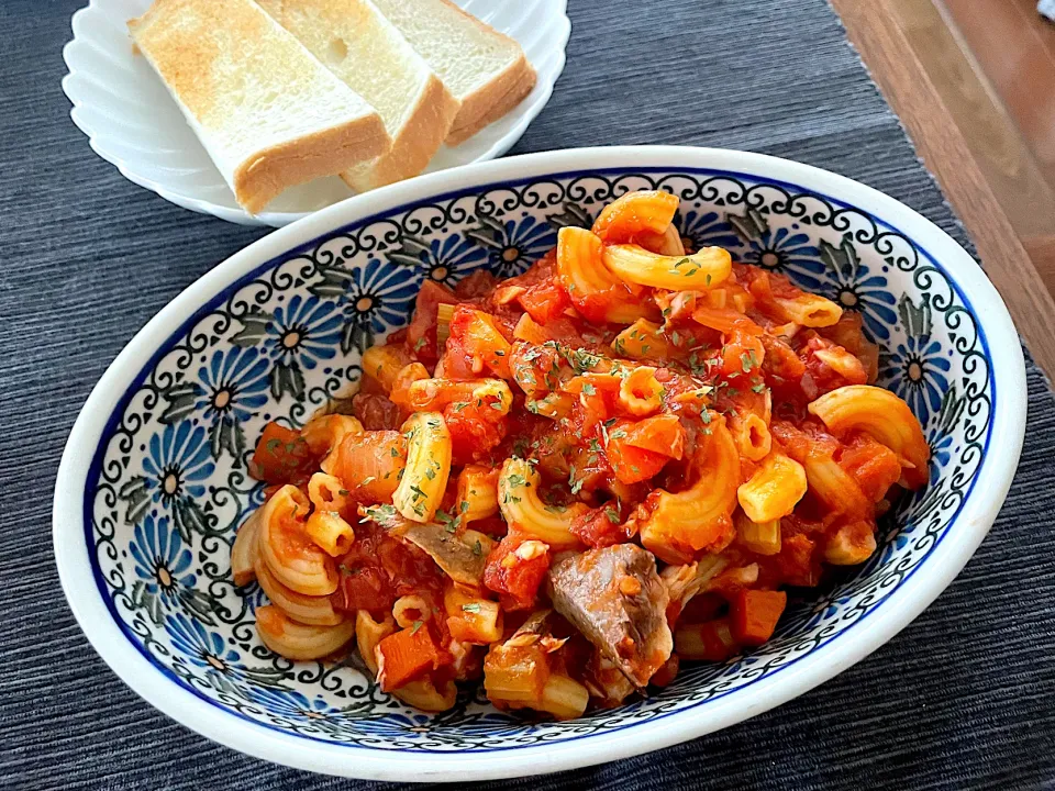 ぶりのトマトソースパスタ☀️|みーぬ | 楽しいお母さんの日々さん