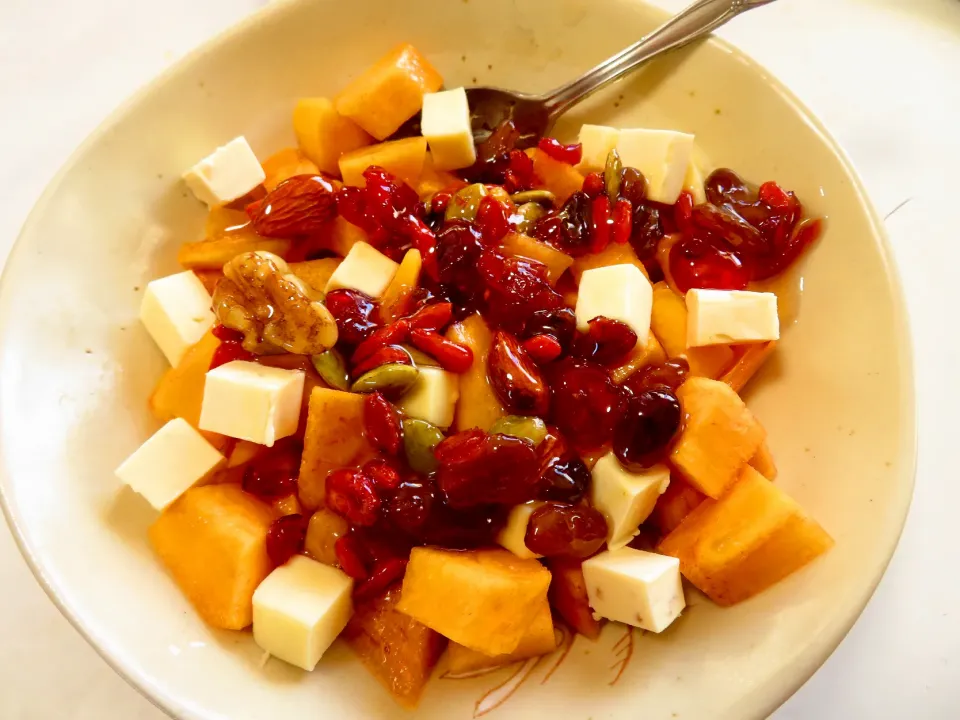 柿とハニーナッツ＆フルーツとチーズ|Yasuo  Watanabeさん