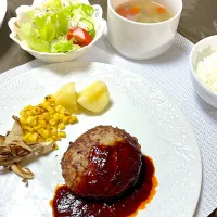 ハンバーグ🍽️|エリカさん