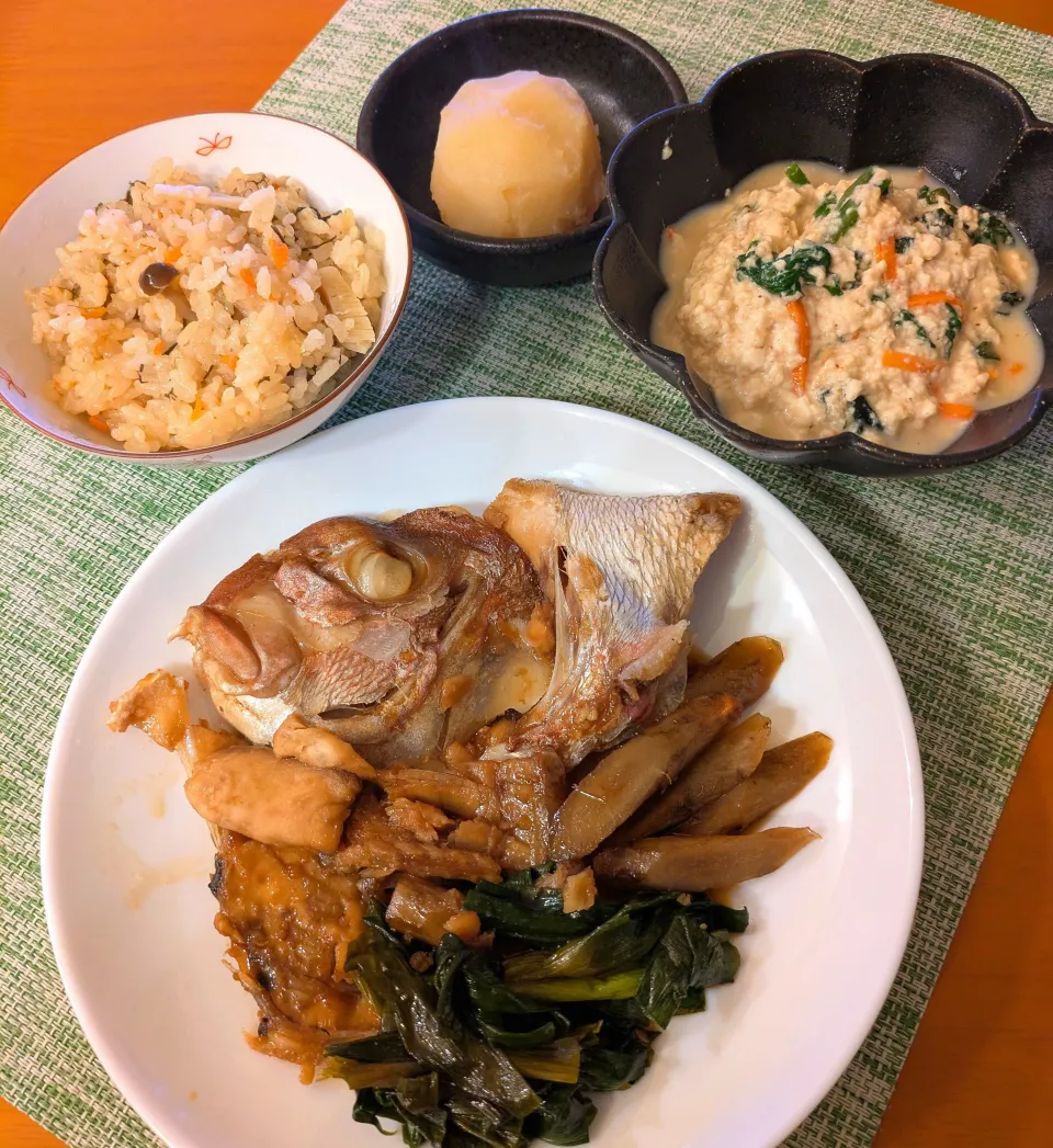☆鯛あら煮　☆白和え　☆おこわ　☆じゃがいも煮|chikakoさん