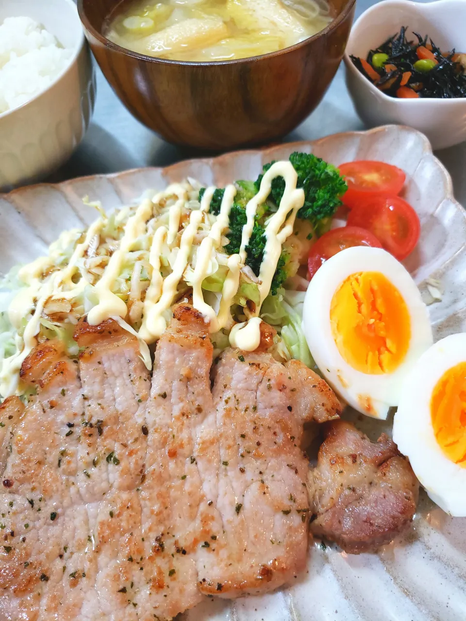 今夜は豚ロースのバジルソテー|hidetoさん