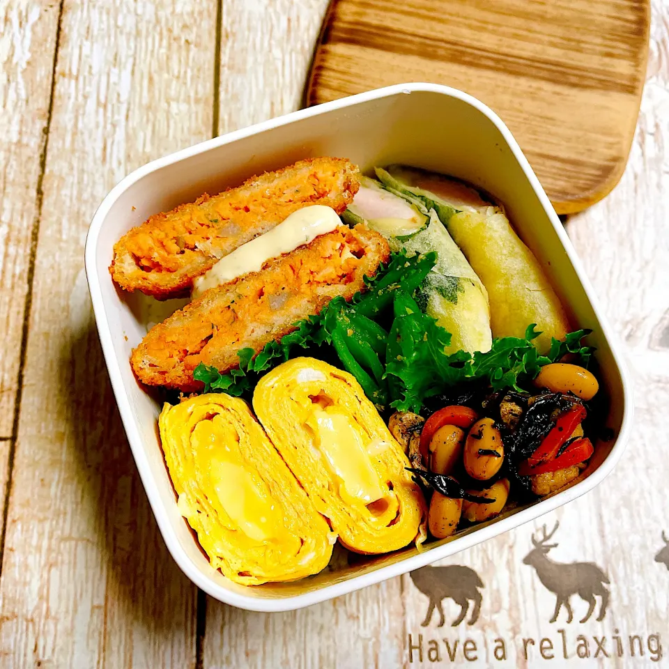 🐟昼【サーモンメンチ弁当】🐟|Laniさん