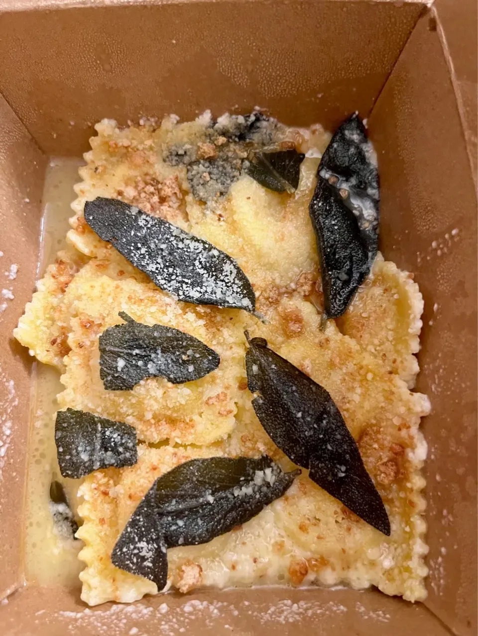 2025/11/24   テークアウトイタリアン：バターナッツかぼちゃのラビオリ　Butternut Squash Ravioli with Cream Sauce|21 Boys & 野鳥さん