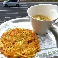 ハッシュドポテトとスープで朝ごはん